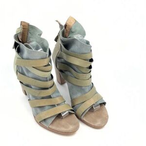 Mjus Straps  Second Skin Leather Sandals size 9, EU40, 3.5 heel, gently worn